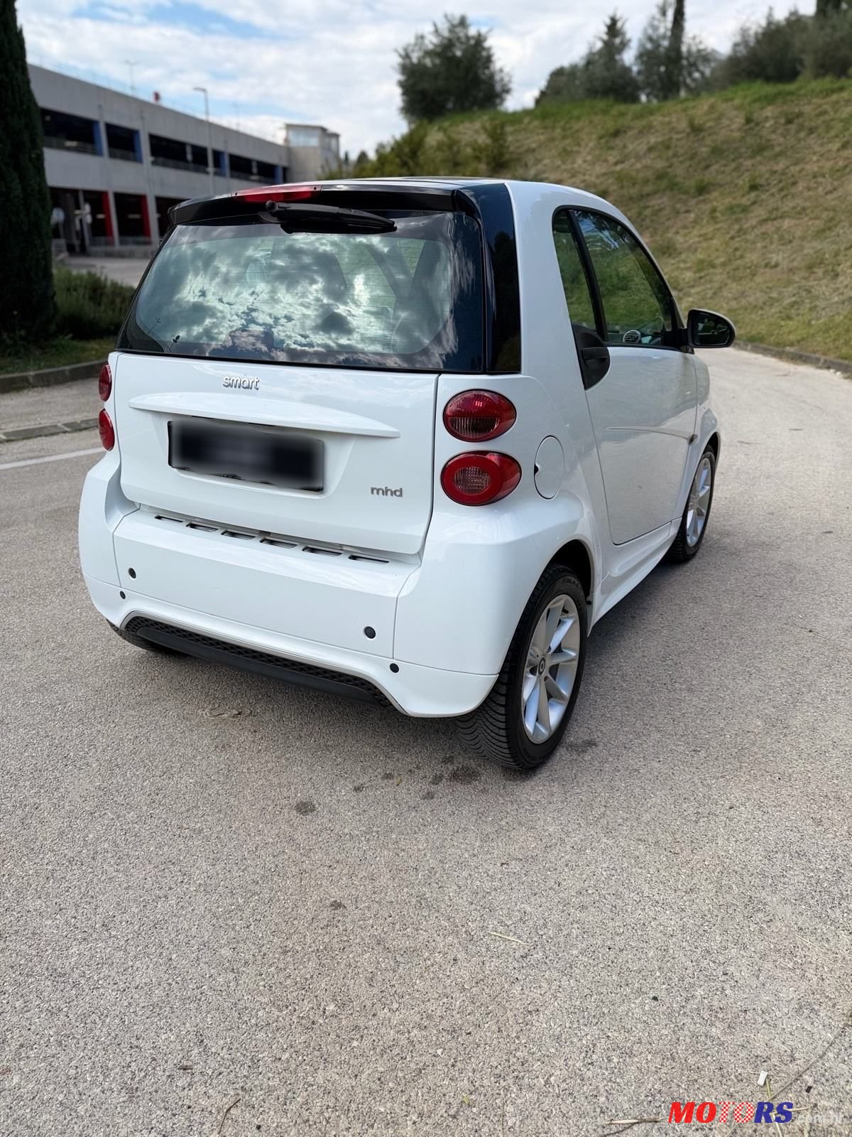 2013' Smart Fortwo Hybrid photo #6