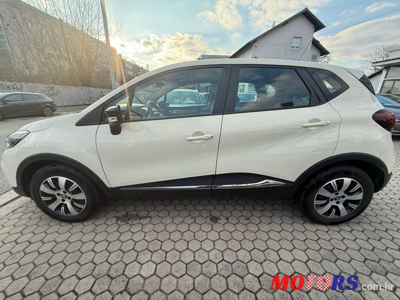2019' Renault Captur Tce photo #3