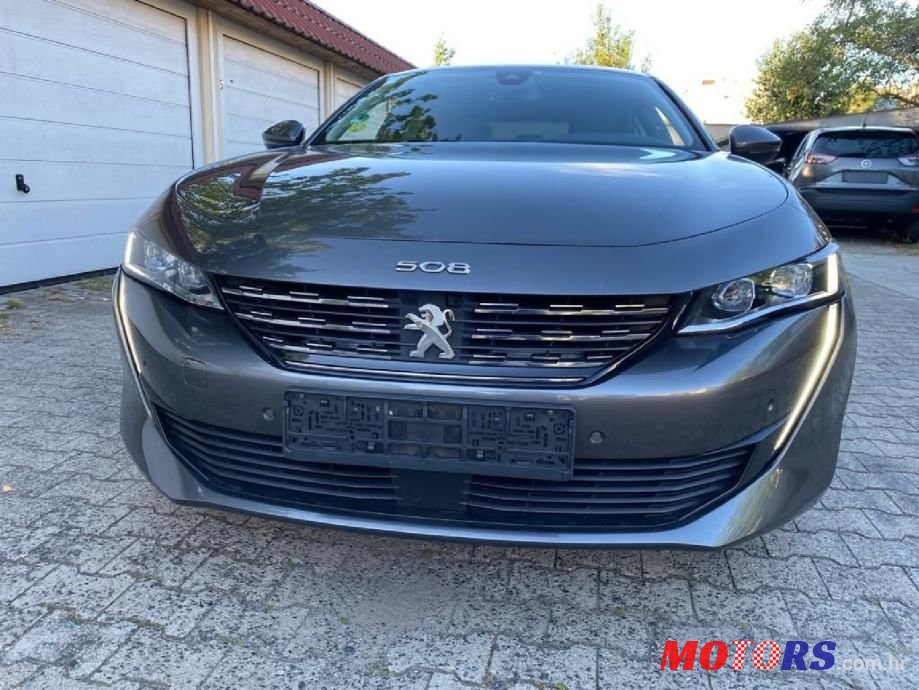 2019' Peugeot 508 130 S&S photo #3