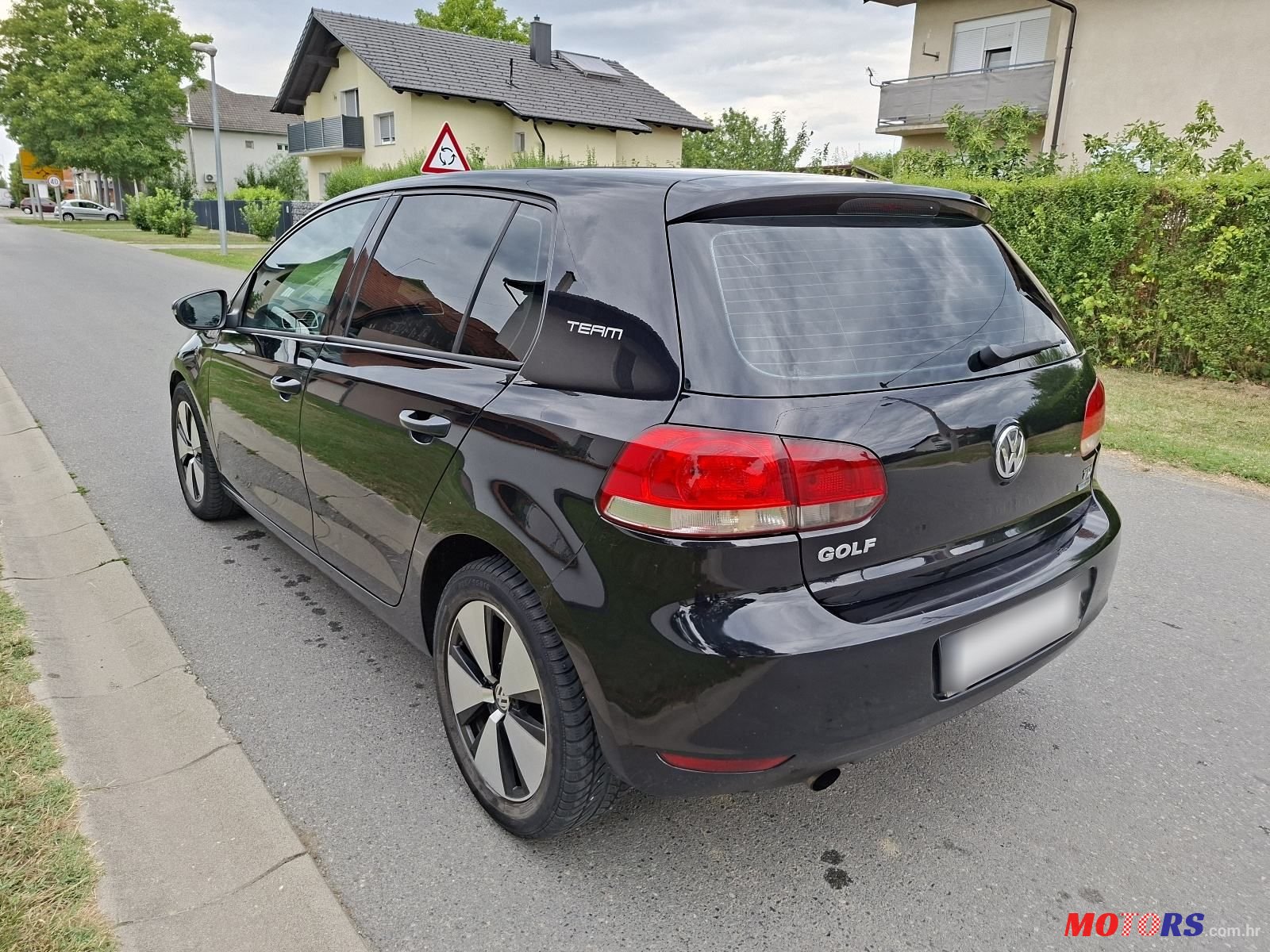 2010' Volkswagen Golf VI 1,6 Tdi photo #3