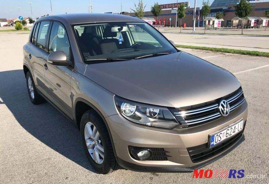 2012' Volkswagen Tiguan 2,0 Tdi Bmt photo #1