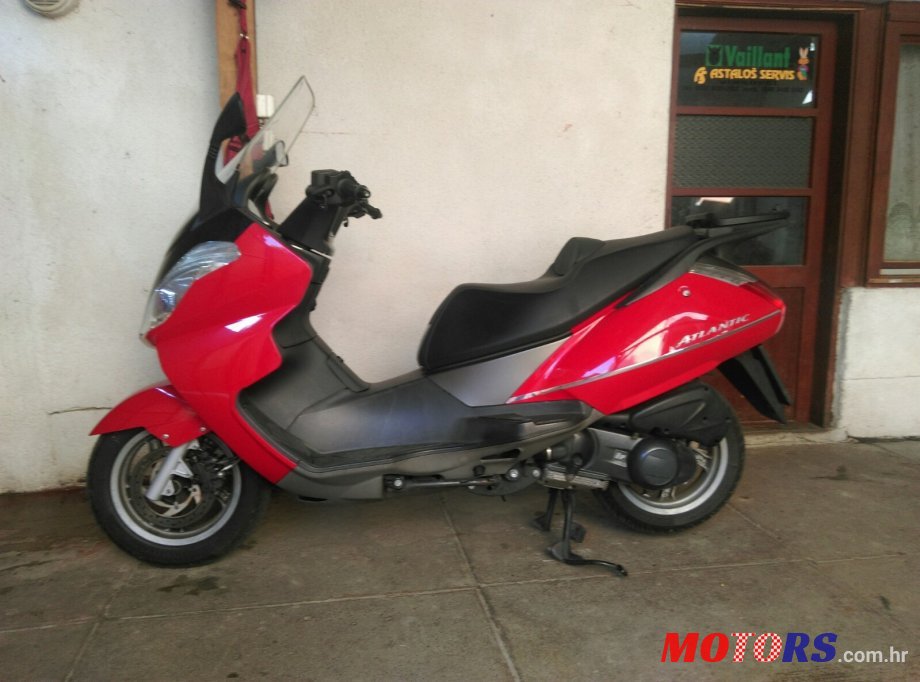 2004' Aprilia Atlantik 125 photo #1