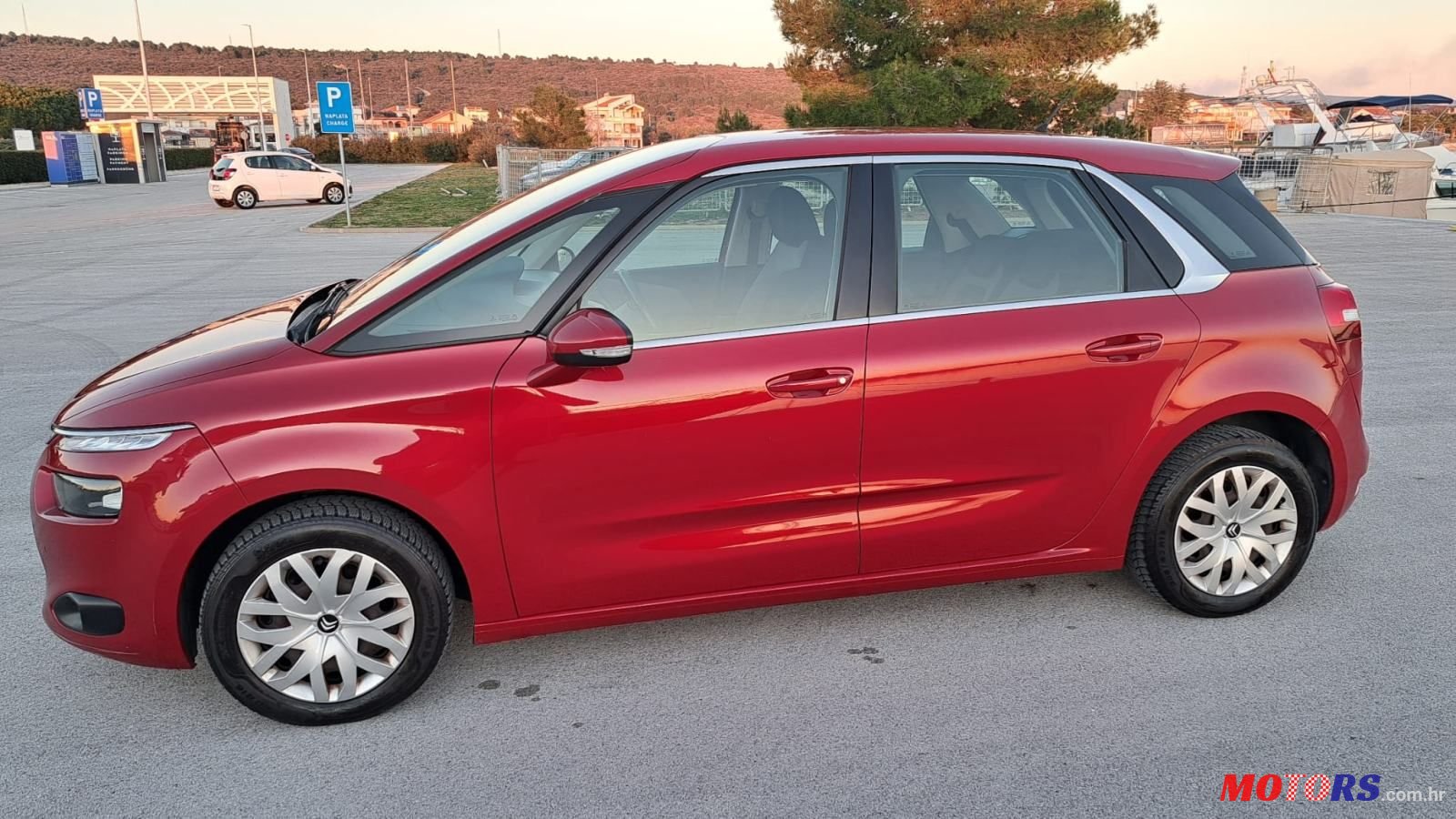 2015' Citroen C4 Picasso 1,6 E-Hdi photo #3