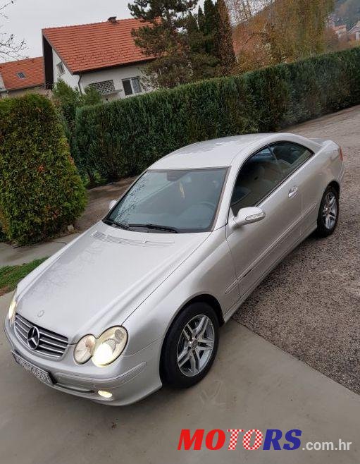 2002' Mercedes-Benz CLK 240 photo #2