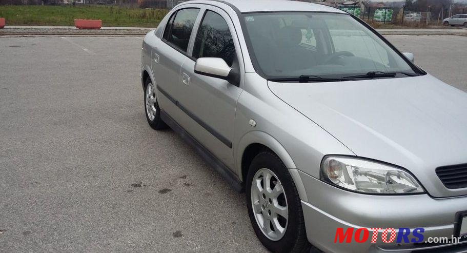 2003' Opel Astra 1,7 Dt photo #1