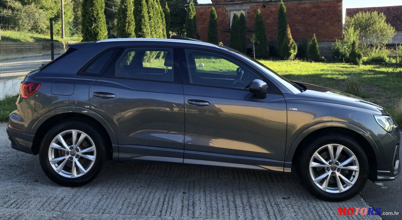 2019' Audi Q3 35 Tdi photo #4