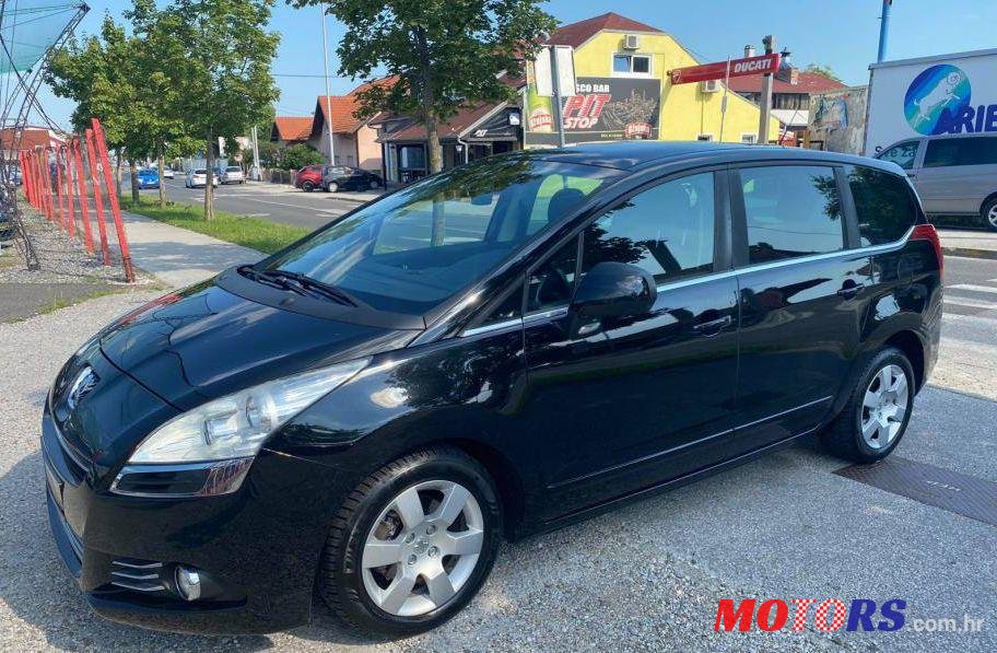 2010' Peugeot 5008 1,6 Hdi photo #1