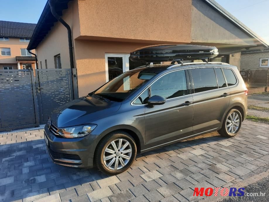 2017' Volkswagen Touran 2,0 Tdi photo #1