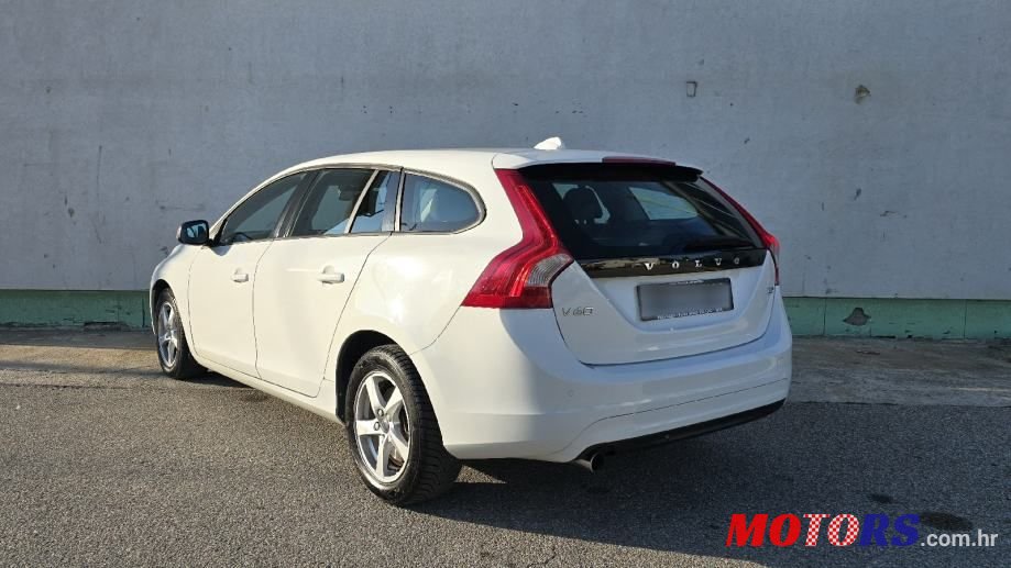 2017' Volvo V60 2.0 D2 photo #6