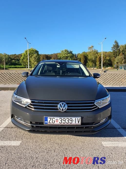 2019' Volkswagen Passat Variant photo #2