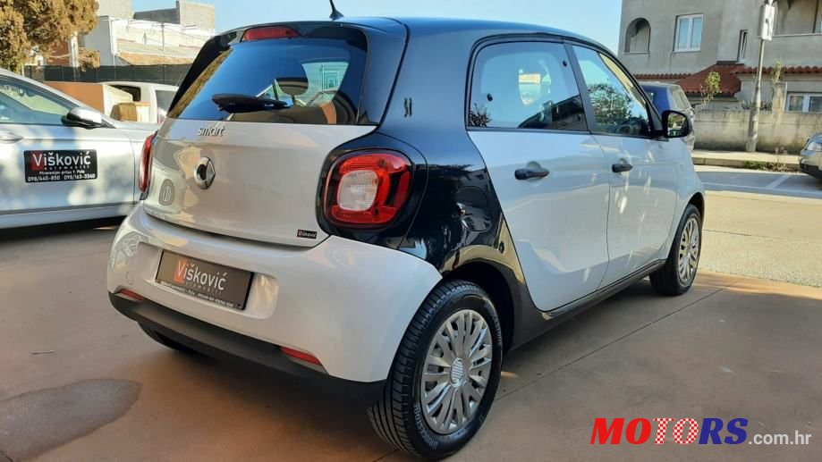 2015' Smart Forfour 1.0 Pure photo #5