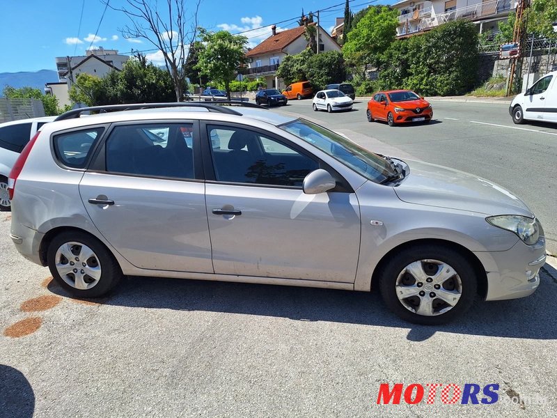 2009' Hyundai i30 1,4 photo #4