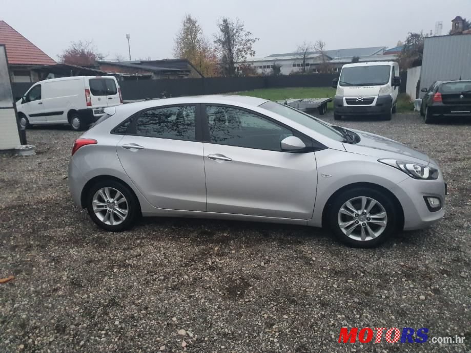 2015' Hyundai i30 1,6 Crdi photo #5