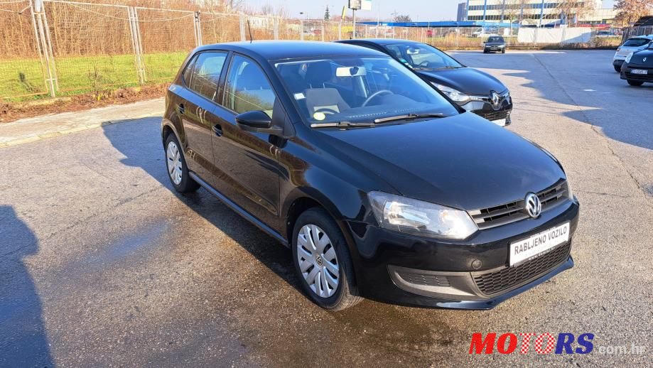 2011' Volkswagen Polo Tdi photo #1