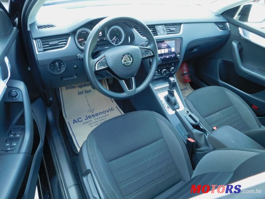 2019' Skoda Octavia Combi photo #6