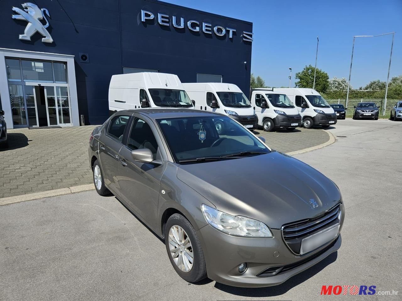 2014' Peugeot 301 1,6 Hdi photo #1