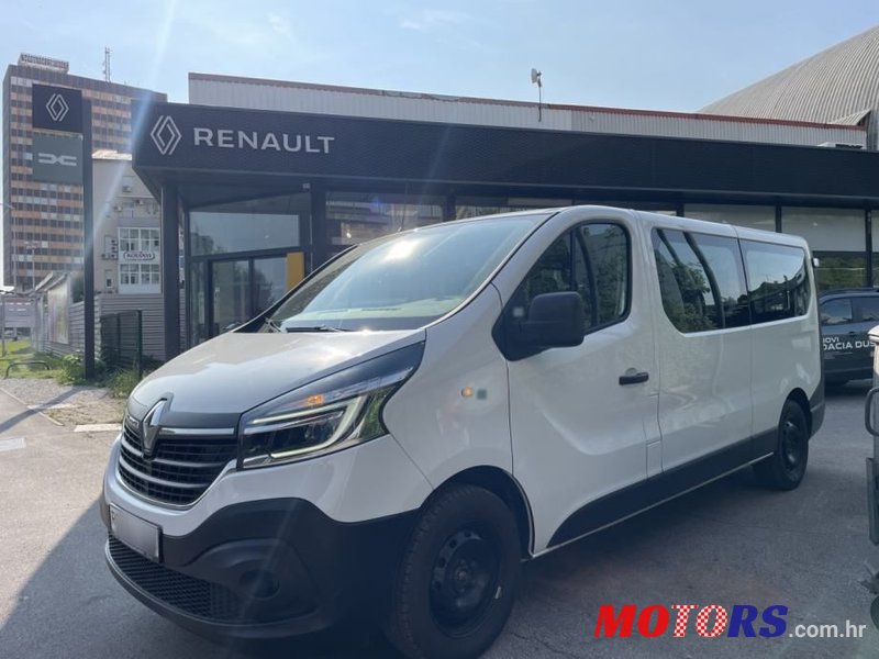 2020' Renault Trafic Grand Passenger photo #1