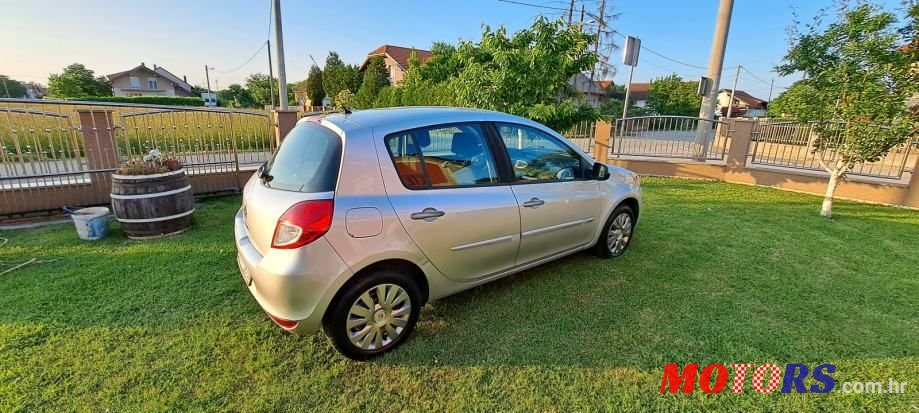 2009' Renault Clio 1,5 Dci photo #5