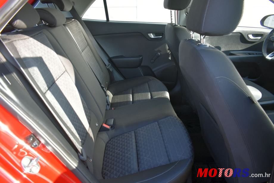 2022' Kia Rio 1.2 Lx Champion photo #6