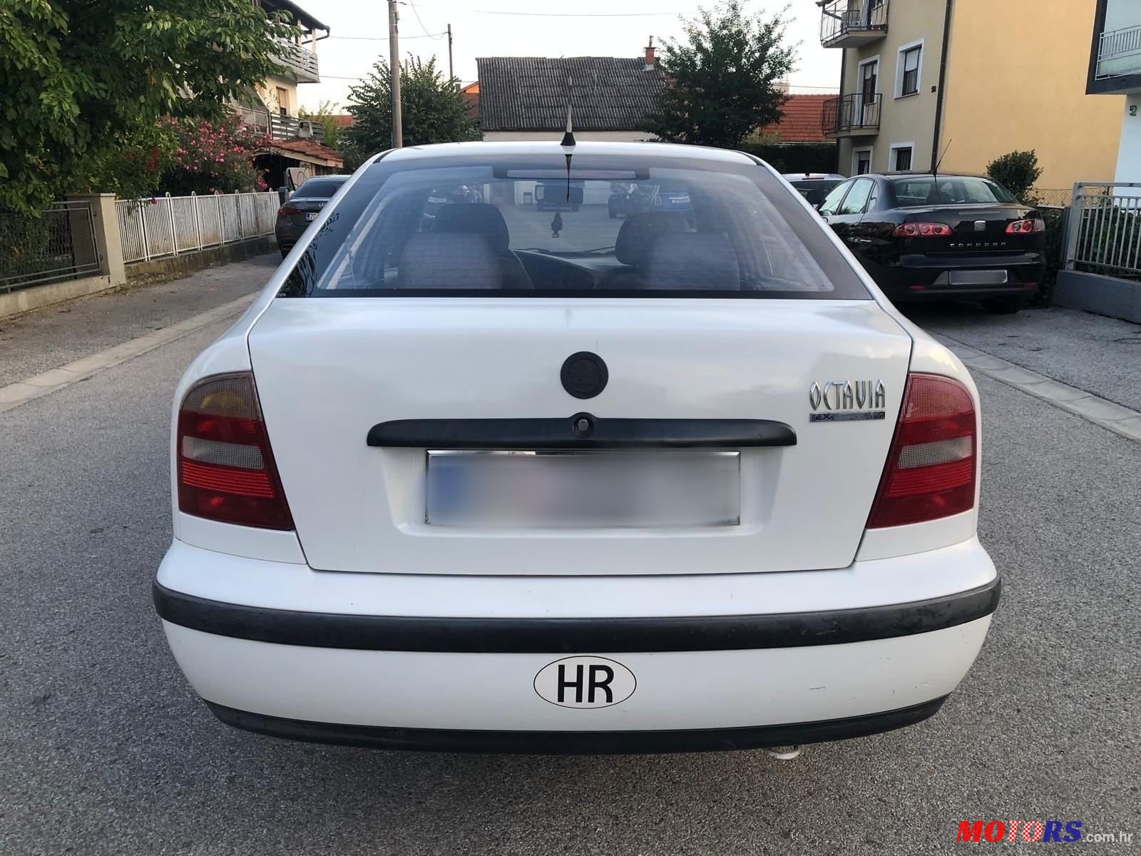 2001' Skoda Octavia 1,6 photo #5