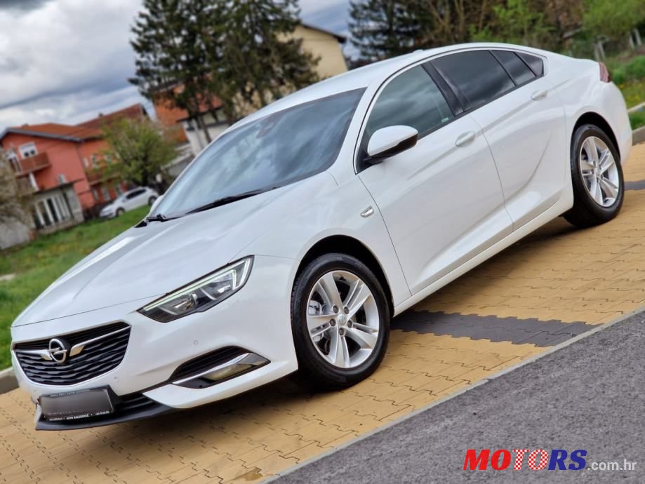 2018' Opel Insignia photo #2