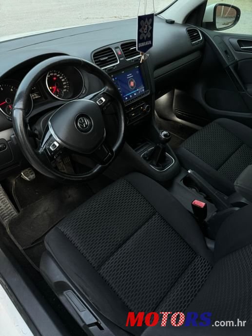 2010' Volkswagen Golf VI 1,6 Tdi photo #5