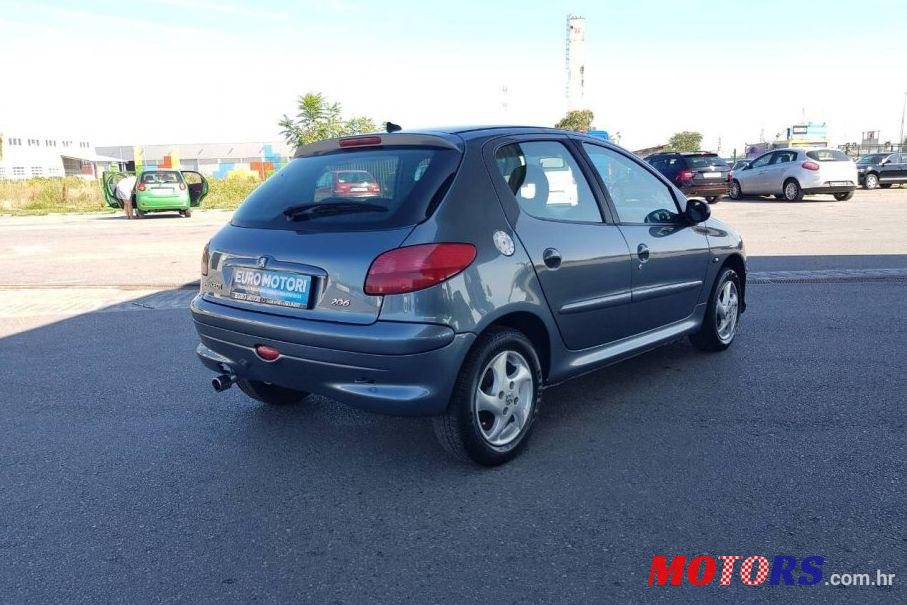 2006' Peugeot 206 206 1,4 Hdi photo #1