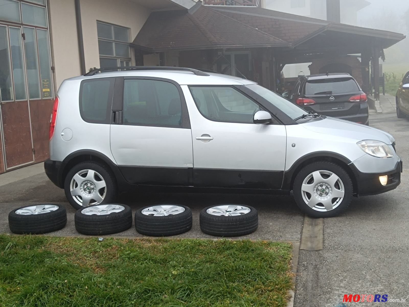 2009' Skoda Roomster 1,9 Tdi Pd photo #4