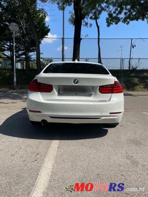 2013' BMW Serija 3 318Xd photo #4
