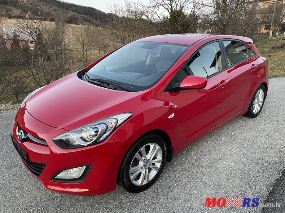 2014' Hyundai i30 1,6 Crdi photo #1
