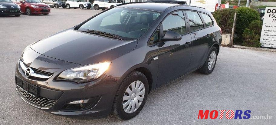 2016' Opel Astra Karavan 1.6 Cdti Enjoy photo #1