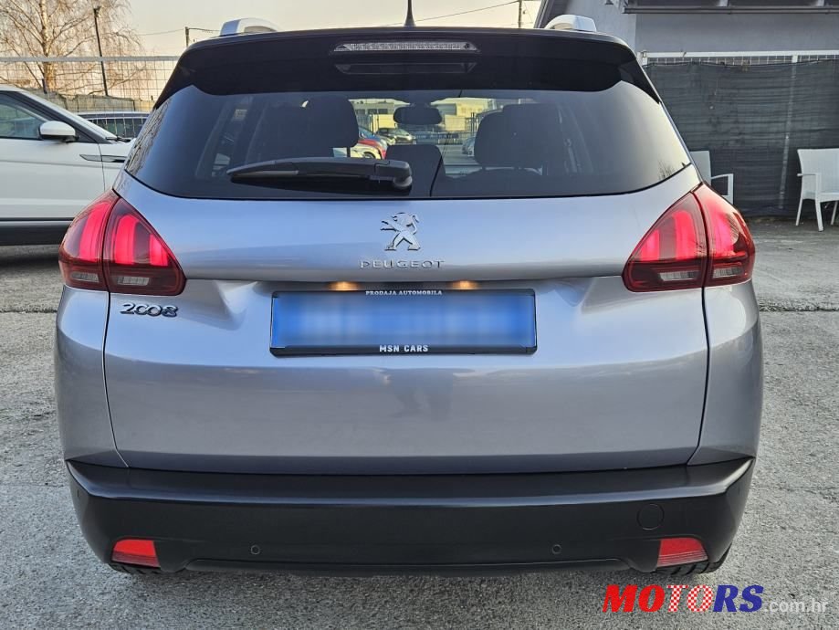 2018' Peugeot 2008 1,2 Puretech photo #6