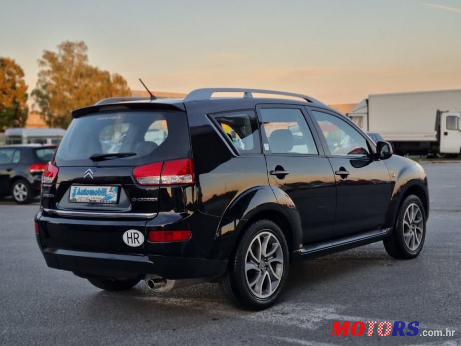 2009' Citroen C-Crosser 2.4 photo #6