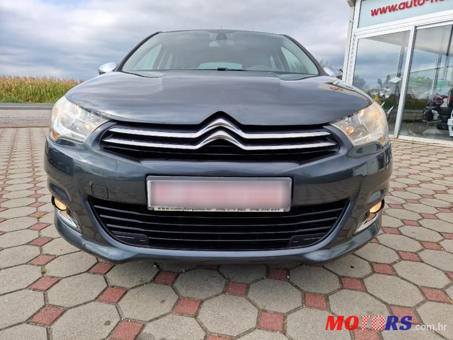 2013' Citroen C4 1,6 Hdi photo #2