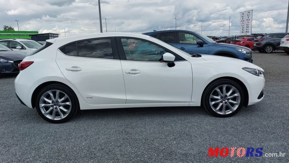 2016' Mazda 3 G100 photo #2