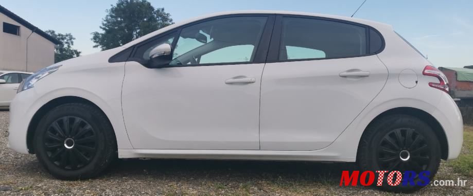 2014' Peugeot 208 photo #4