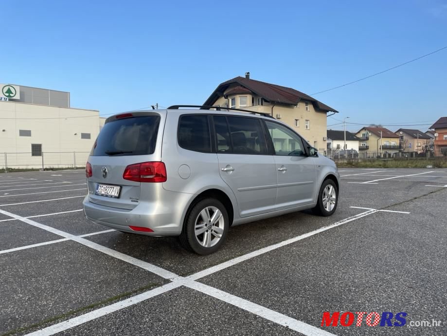 2013' Volkswagen Touran 2,0 Tdi photo #5