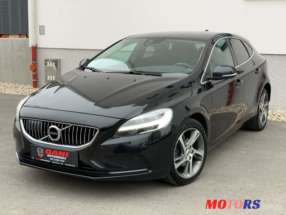 2017' Volvo V40 Sport photo #1