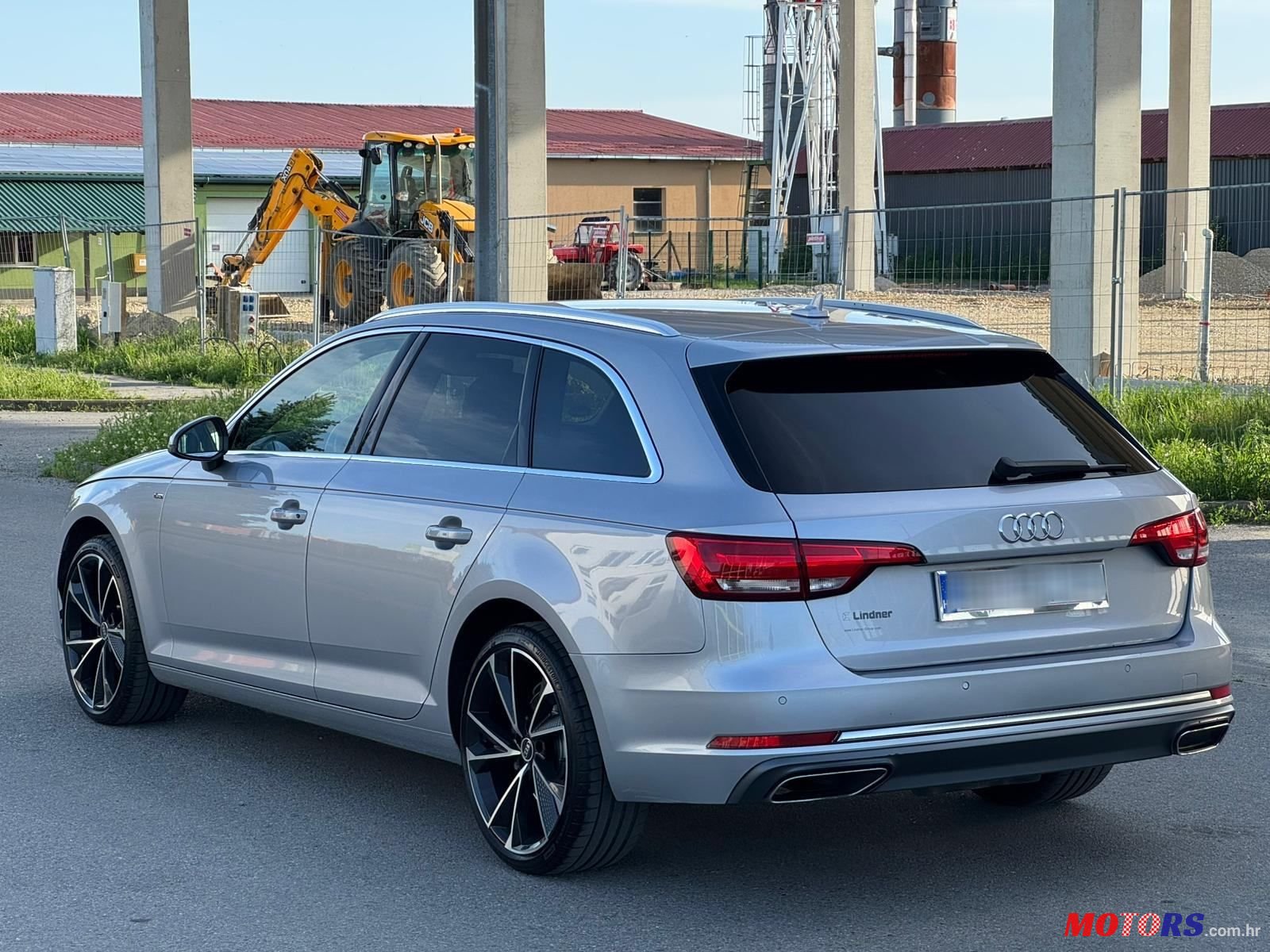 2019' Audi A4 Avant photo #4