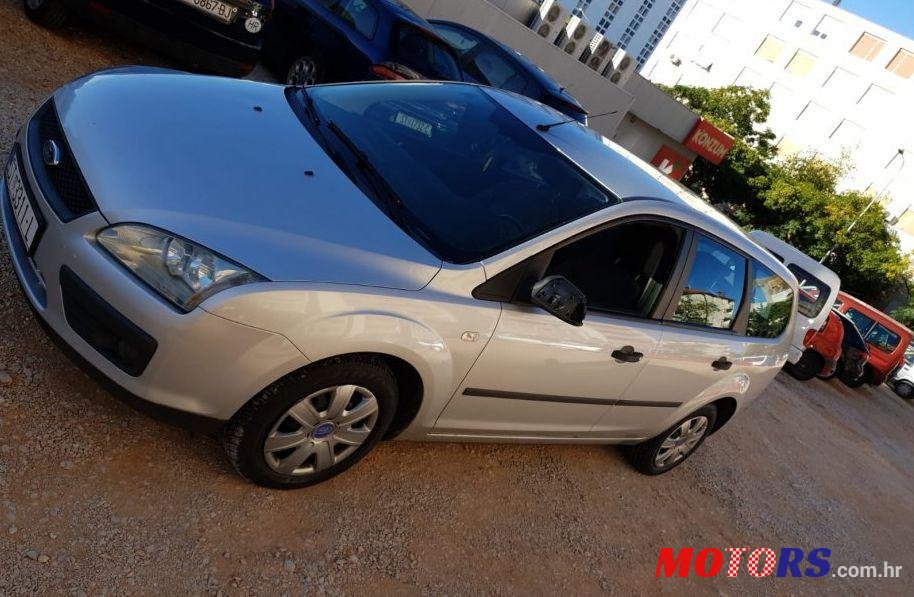 2007' Ford Focus Karavan photo #1