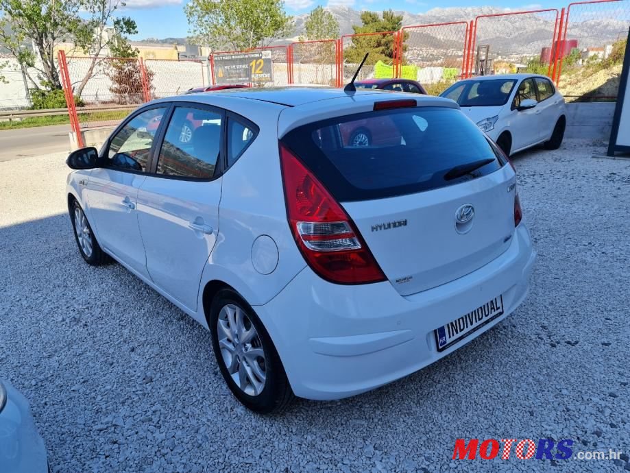 2010' Hyundai i30 1,6 Crdi photo #4