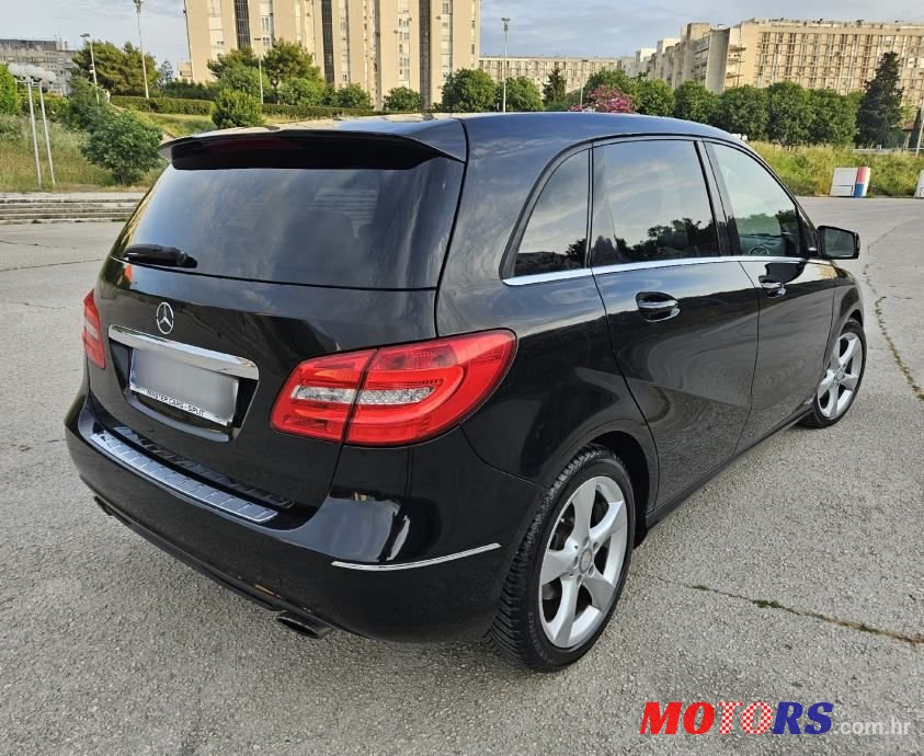 2013' Mercedes-Benz B-Klasa 180 Cdi photo #3