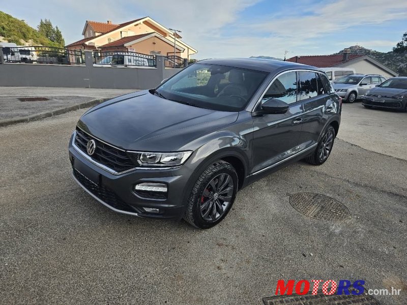 2019' Volkswagen T-Roc 2,0 photo #1