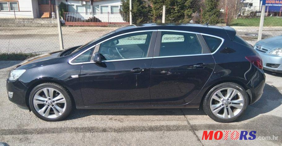 2010' Opel Astra 1,7 Cdti Eco photo #1