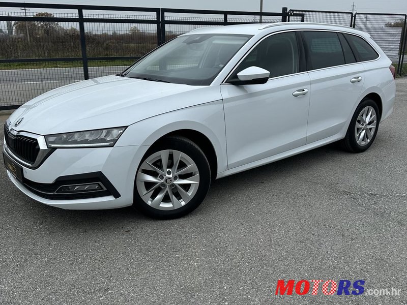 2020' Skoda Octavia Combi photo #2