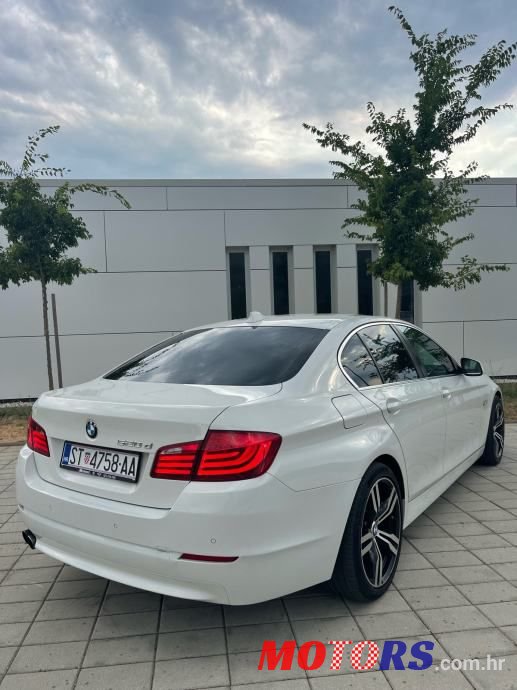 2011' BMW Serija 5 520D photo #5