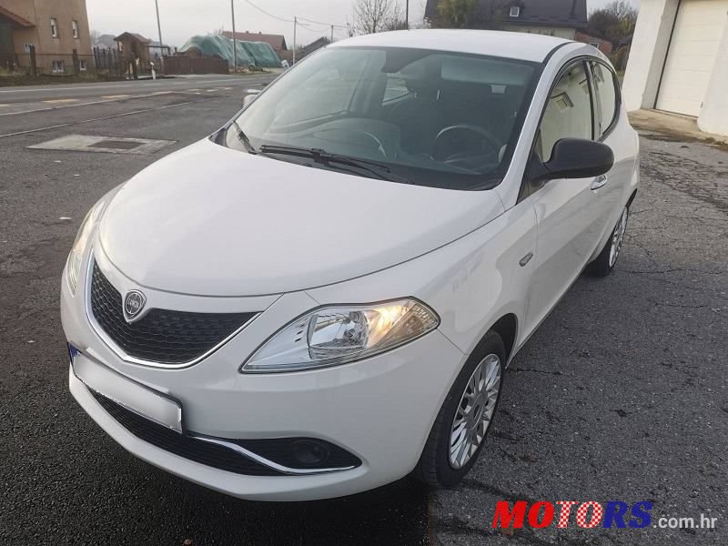 2016' Lancia Y 1,2 8V photo #1