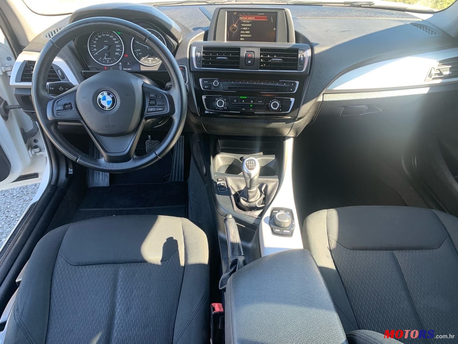 2015' BMW Serija 1 116D photo #5