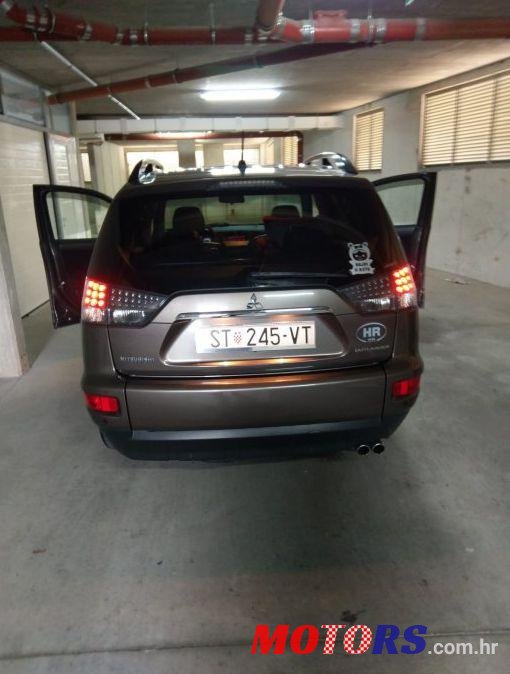 2011' Mitsubishi Outlander 2,2 photo #1