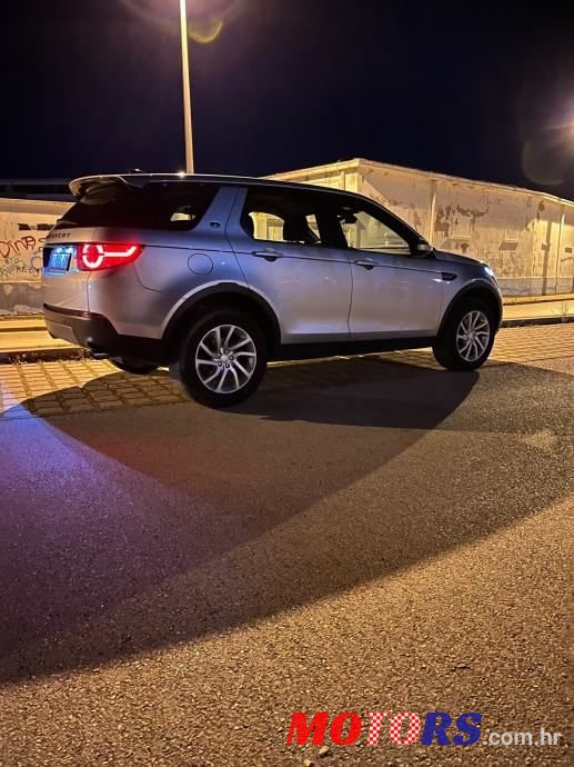 2017' Land Rover Discovery Sport 2.0 4X4 photo #3